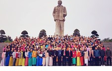 Đảng ủy Trường Đại học Vinh tổ chức lớp bồi dưỡng đối tượng kết nạp Đảng đợt tháng 11 năm 2017